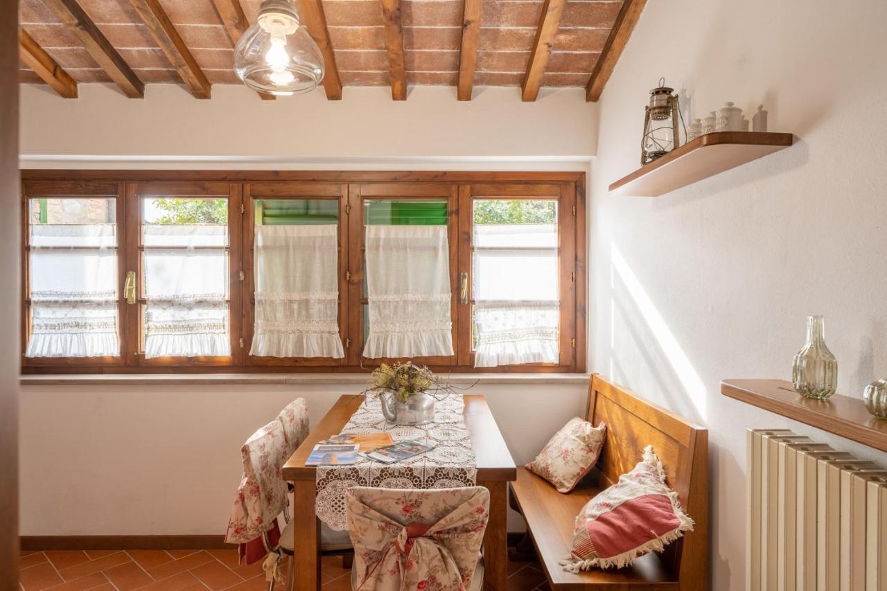 Lajatico Rentals - Casa Di Alice Nel Borgo ภายนอก รูปภาพ