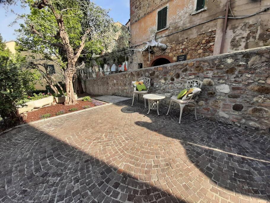 Lajatico Rentals - Casa Di Alice Nel Borgo ภายนอก รูปภาพ