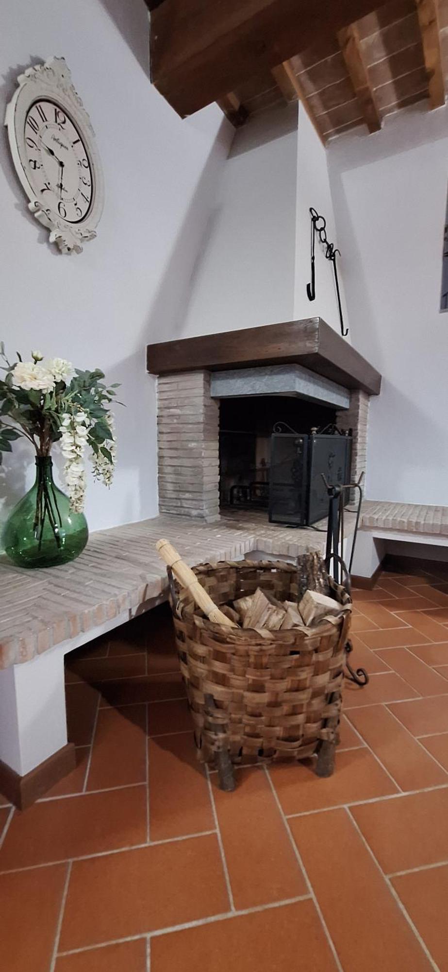 Lajatico Rentals - Casa Di Alice Nel Borgo ภายนอก รูปภาพ